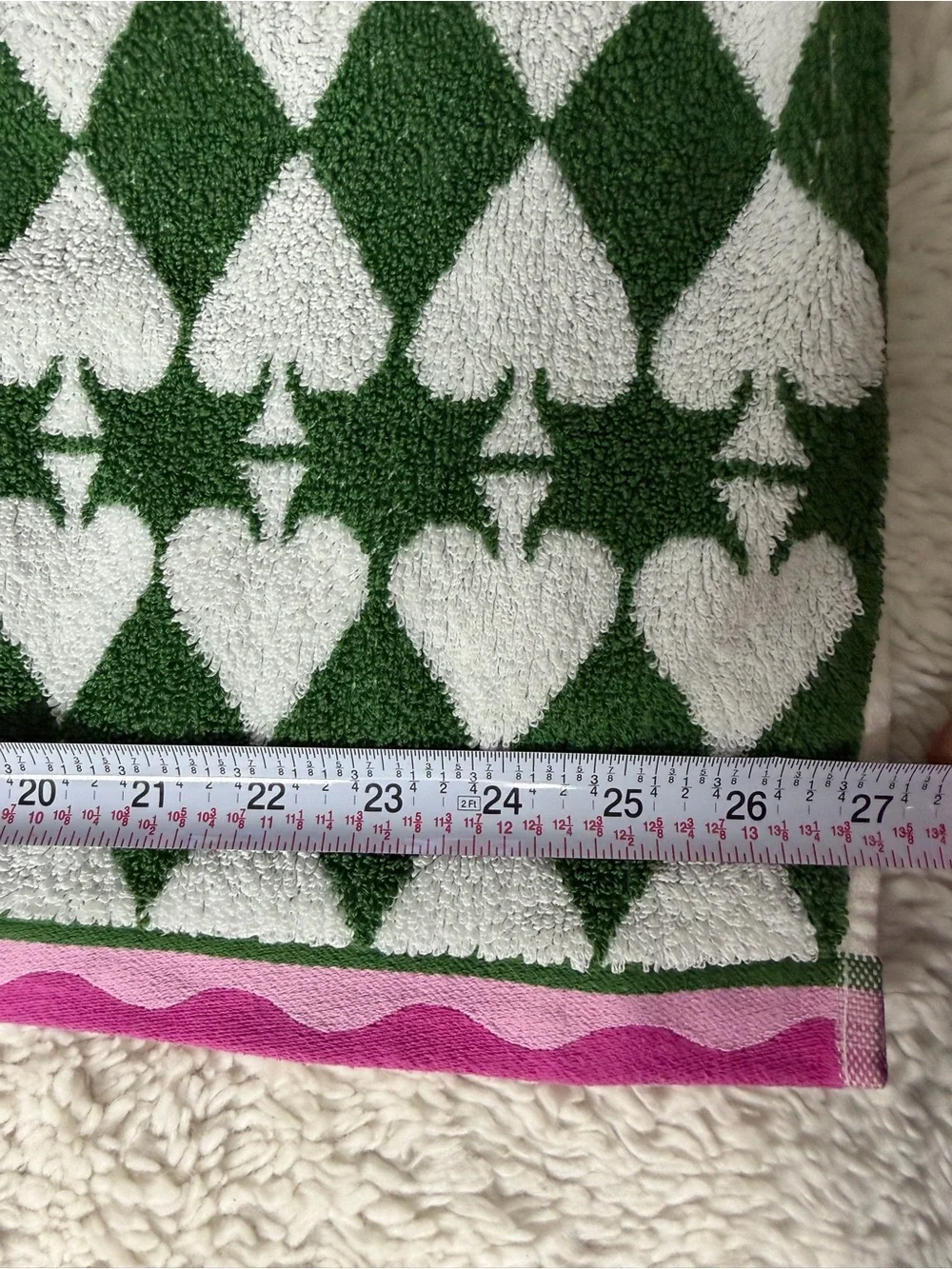 Anthropologie Green and White Heart Pattern Towel with Pink Trim bath towel set
